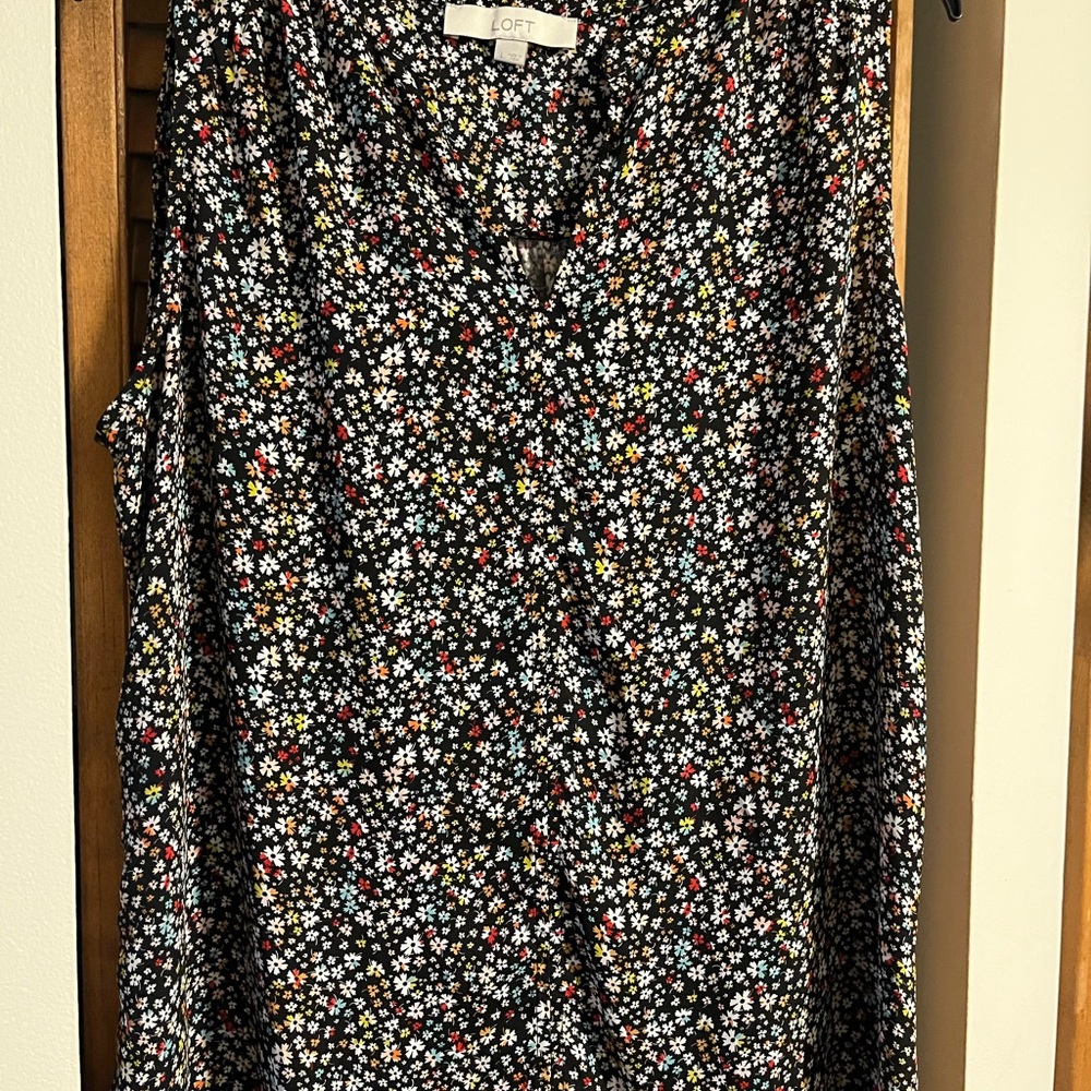 LOFT Women's Floral V-Neck Blouse - Black and Multi